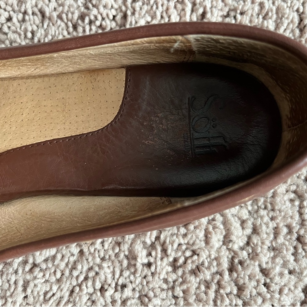 sofft  Tan Leather Slip-Ons size 11   beautiful leather - Picture 7 of 8